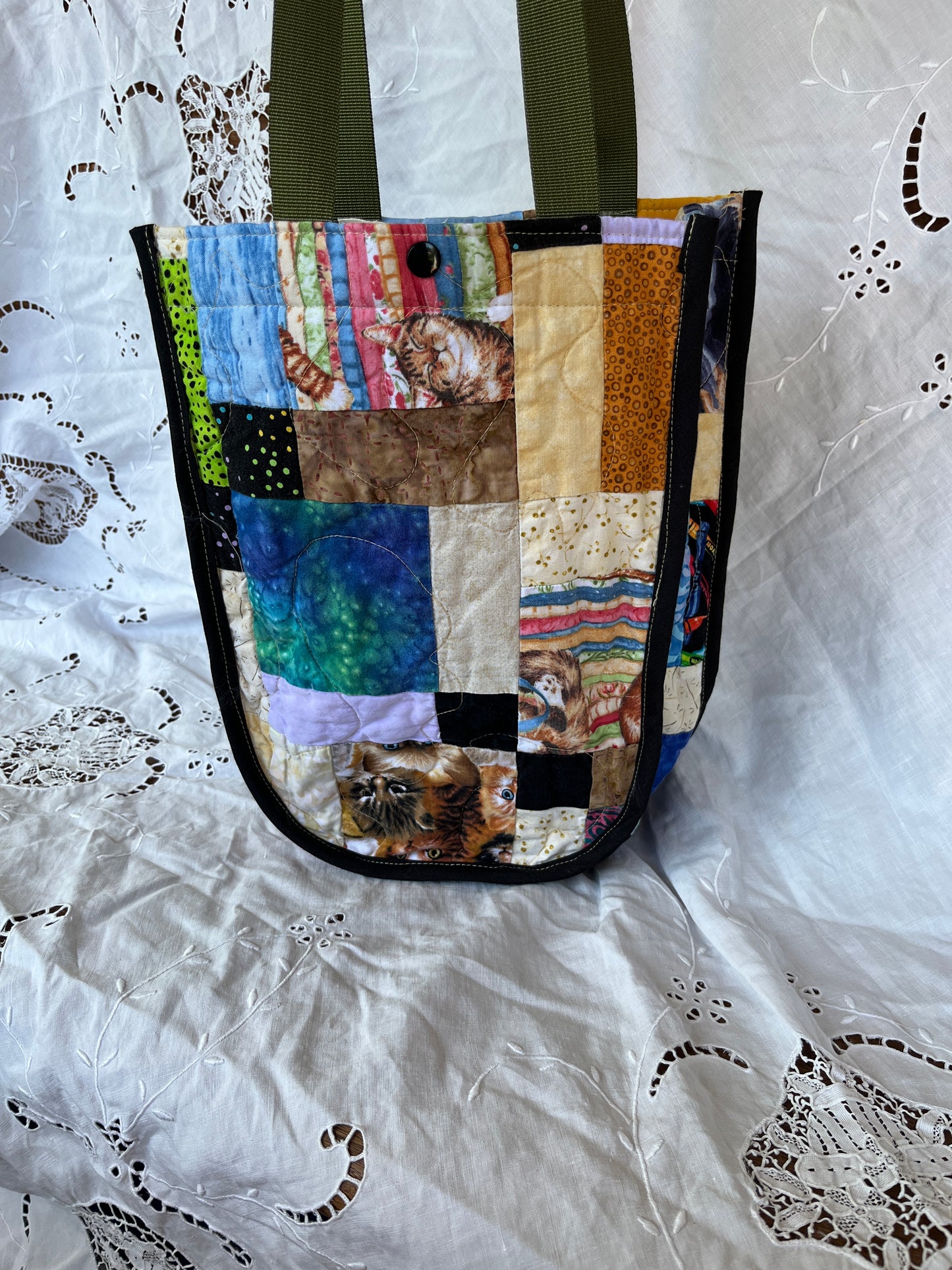 “Eye Spy” Lulu-style upcycled quilt shopping bag