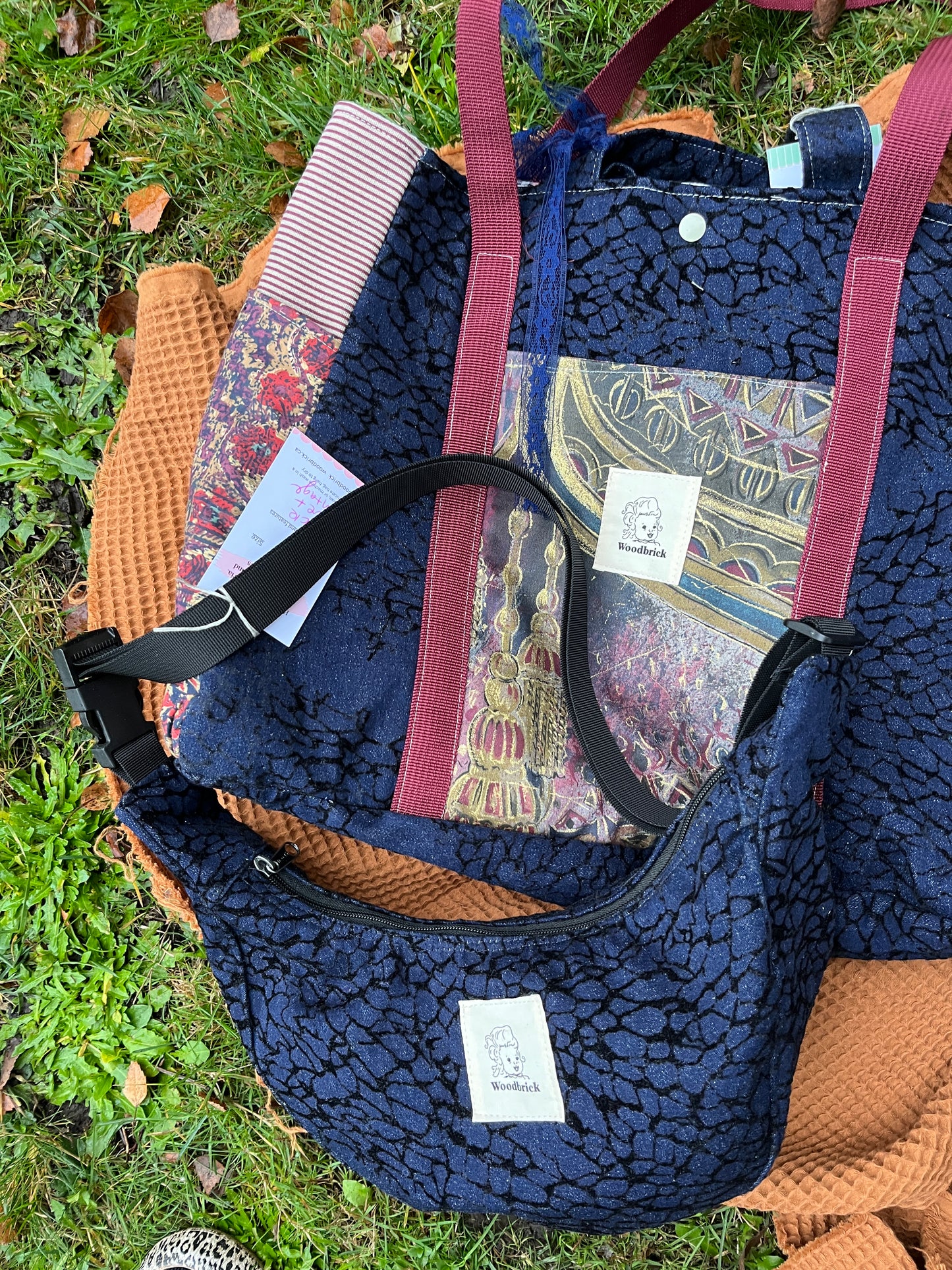 “Velvet crackle” Sidekick Crescent Bag