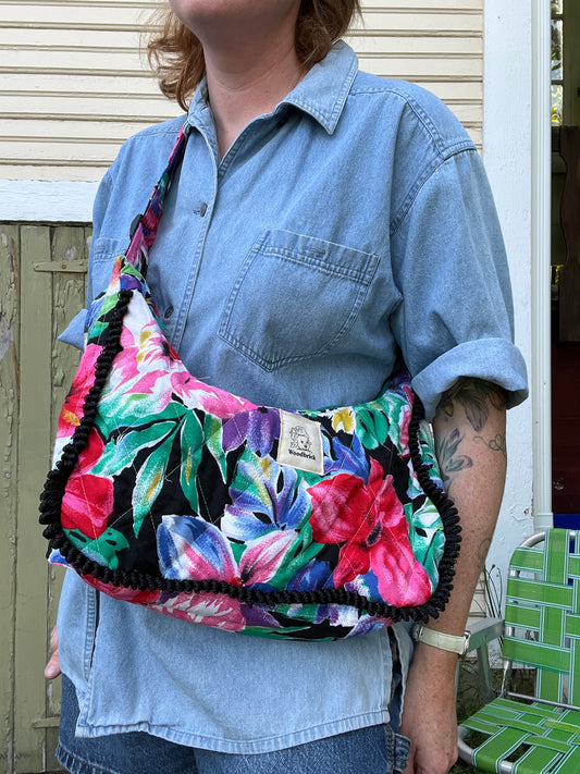 “mele kalikimaka” Flat bottom Crescent Bag