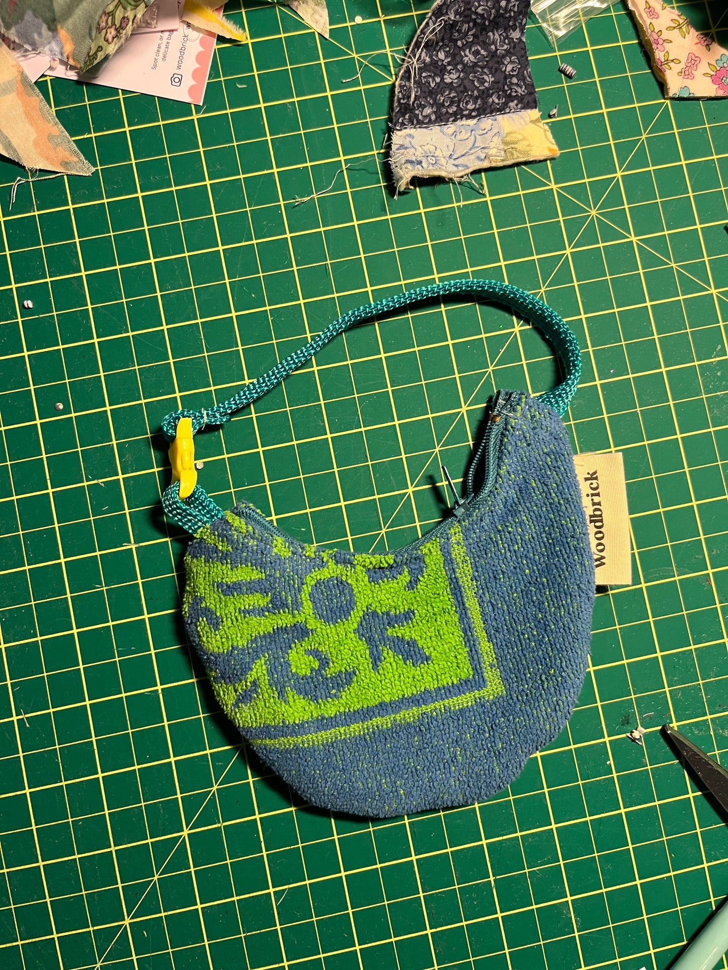 Micro crescent