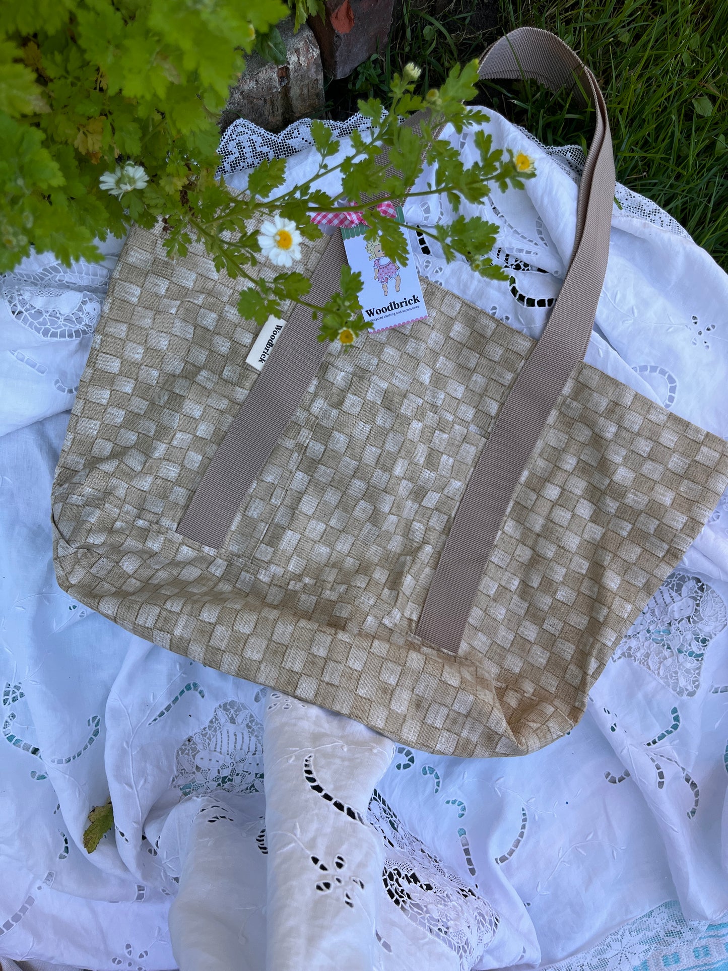 "Basket Case" Gloat n' Tote