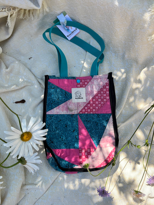 "Under the Sea" Lulu-style upcycled quilt shopping bag