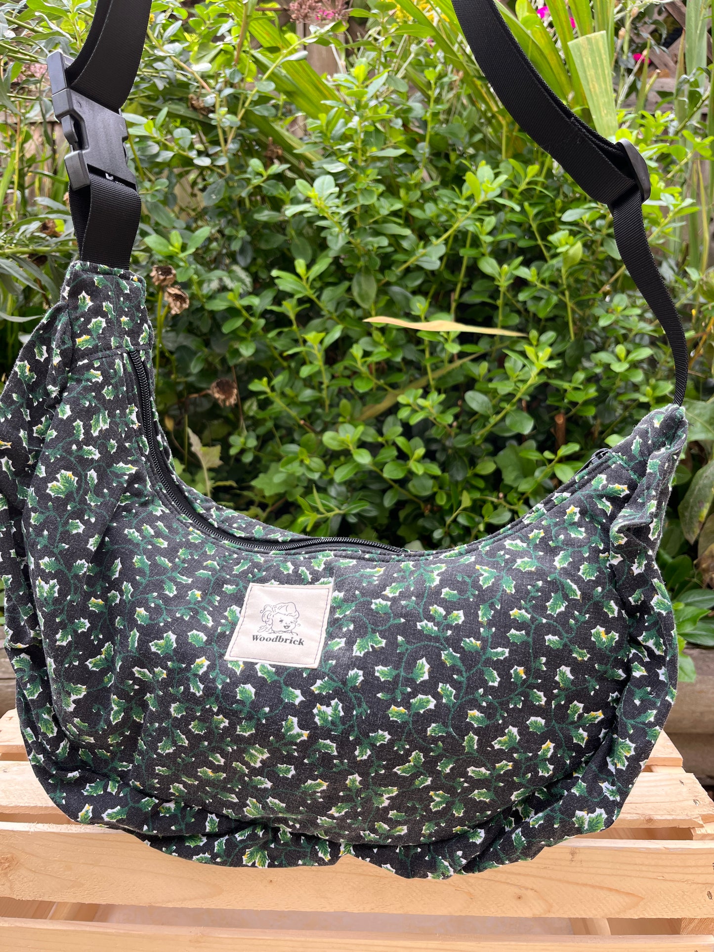 “Night garden” Classic Crescent Bag