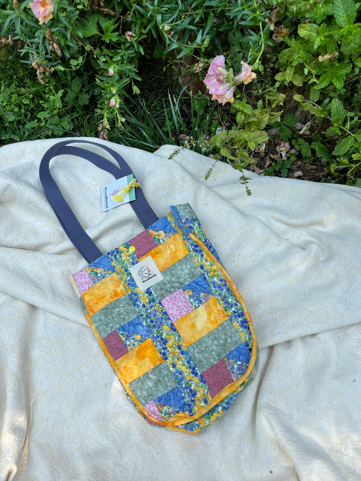 "Country Kitchen" Lulu-style upcycled quilt shopping bag