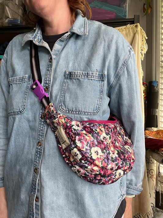 "Berry Bramble" miniCrescent Bag