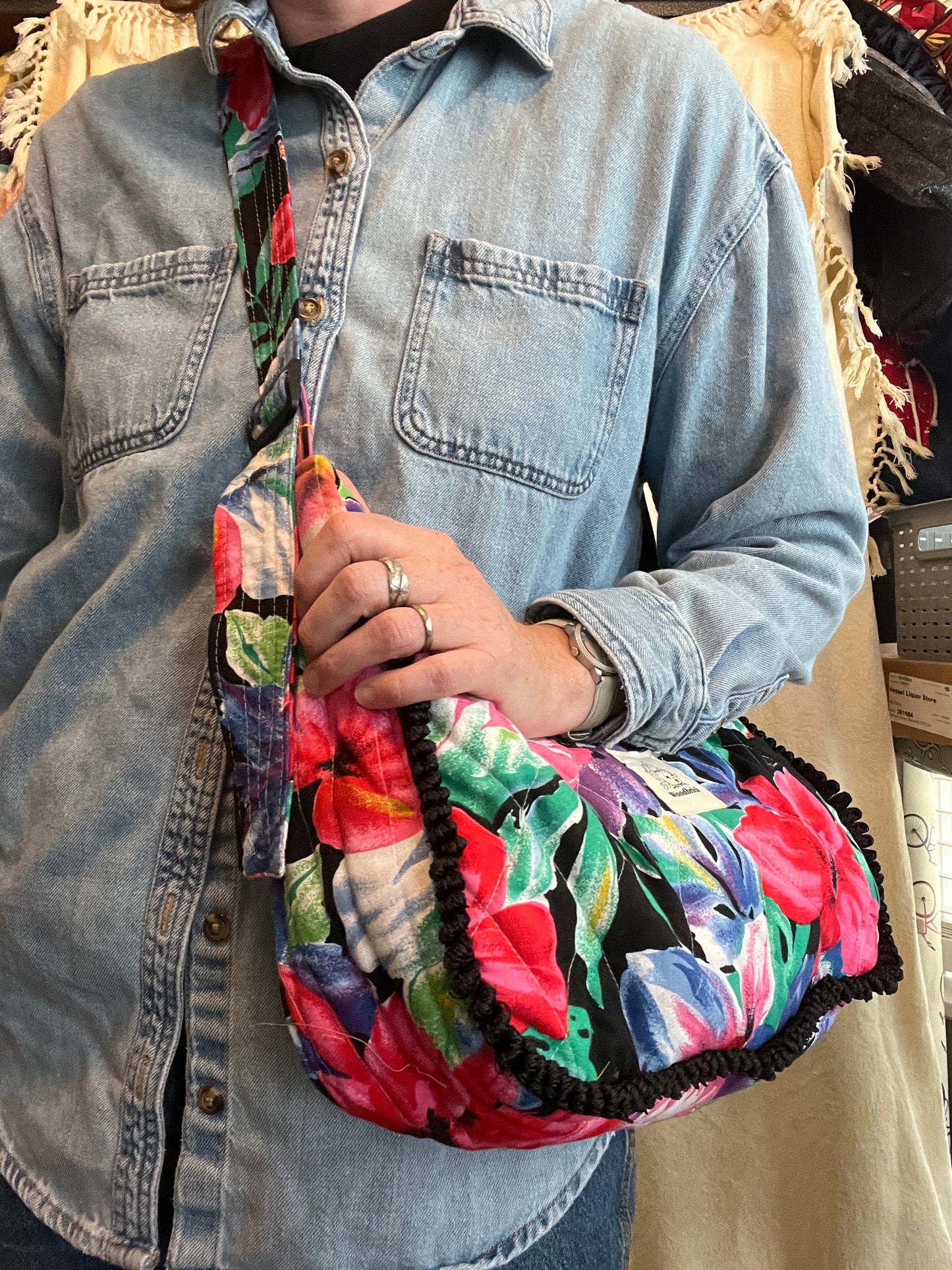 “mele kalikimaka” Flat bottom Crescent Bag